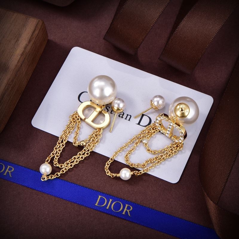 chr1st1an D10r earrings